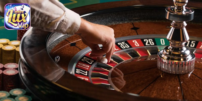Người chơi đang trải nghiệm roulette tại sòng bài